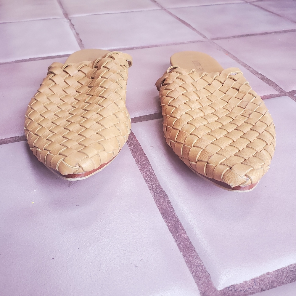 SOLD--Mihaleo Paloma Woven - Picture 4 of 10